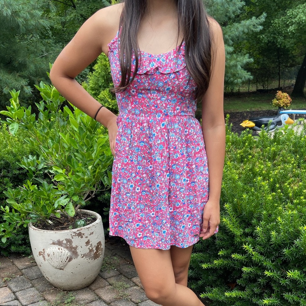 HOLLISTER FLORAL DRESS